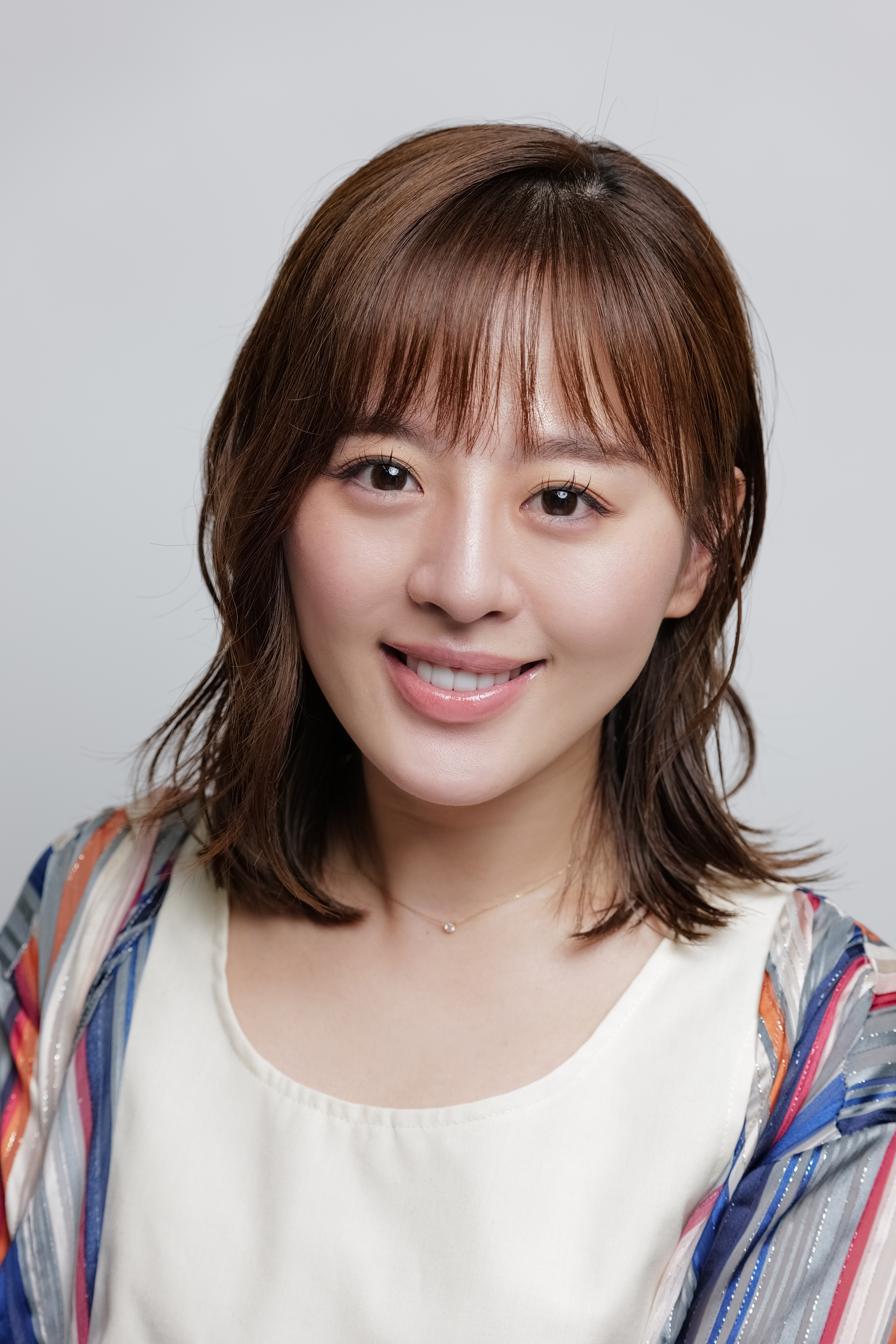 真衣ひなの スマホ用キャッチ画像